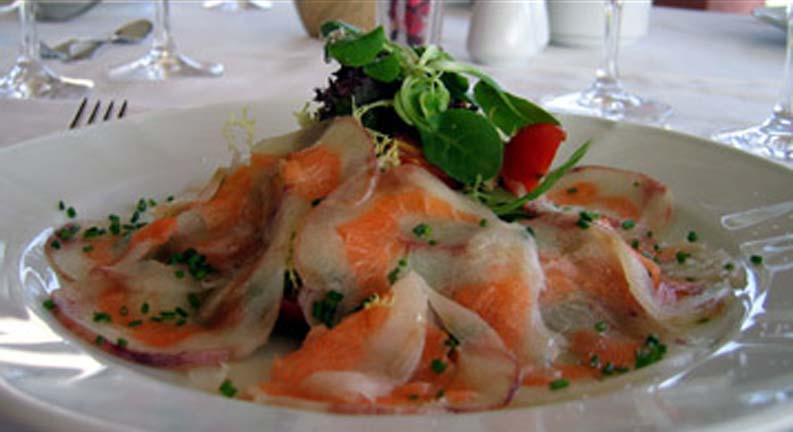 Seeteufel – Lachs Carpaccio - salmon - Hotel Rural Monnaber Nou Mallorca